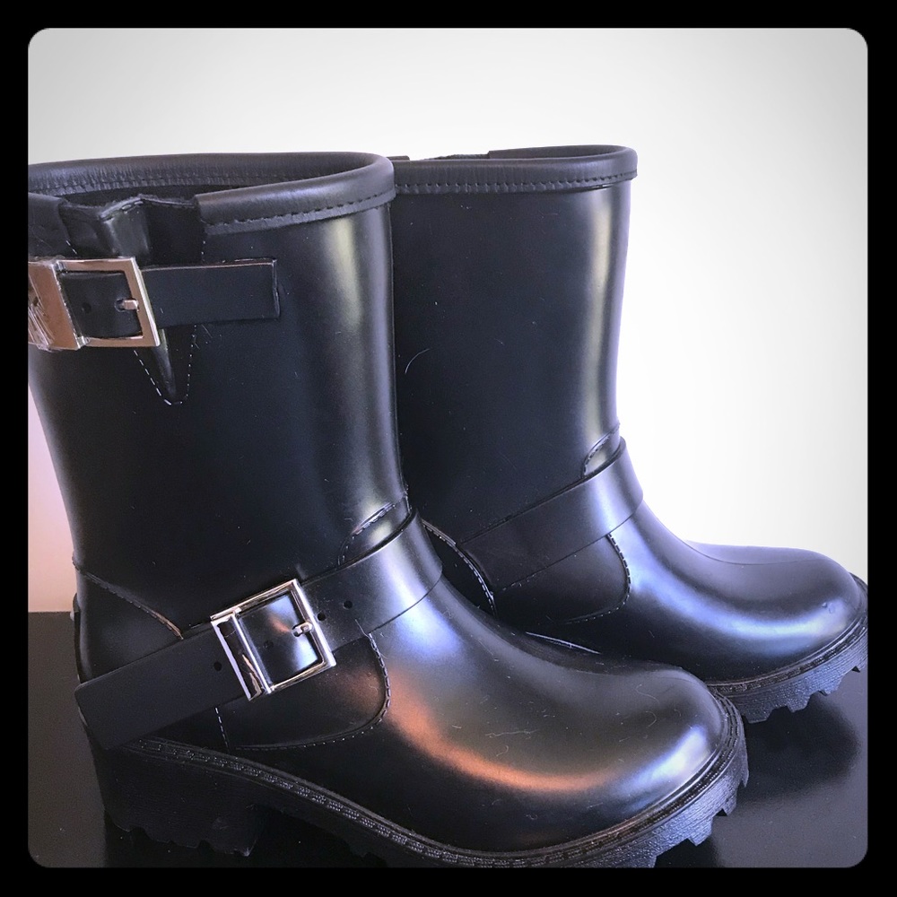 MICHAEL KORS Black Rubber Rain Boot Size 6.5 NWOT